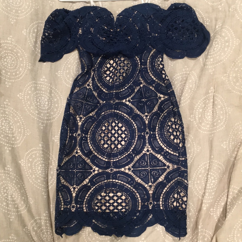 NWT Lulu’s Strapless Crochet Dress